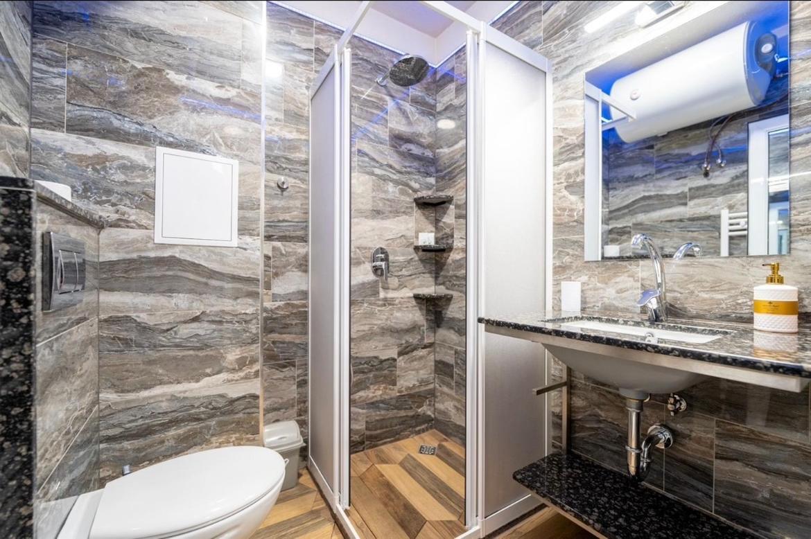 Azurro Apartament *